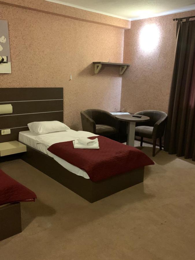 Motel-Yasniy ドニプロペトロウシク エクステリア 写真